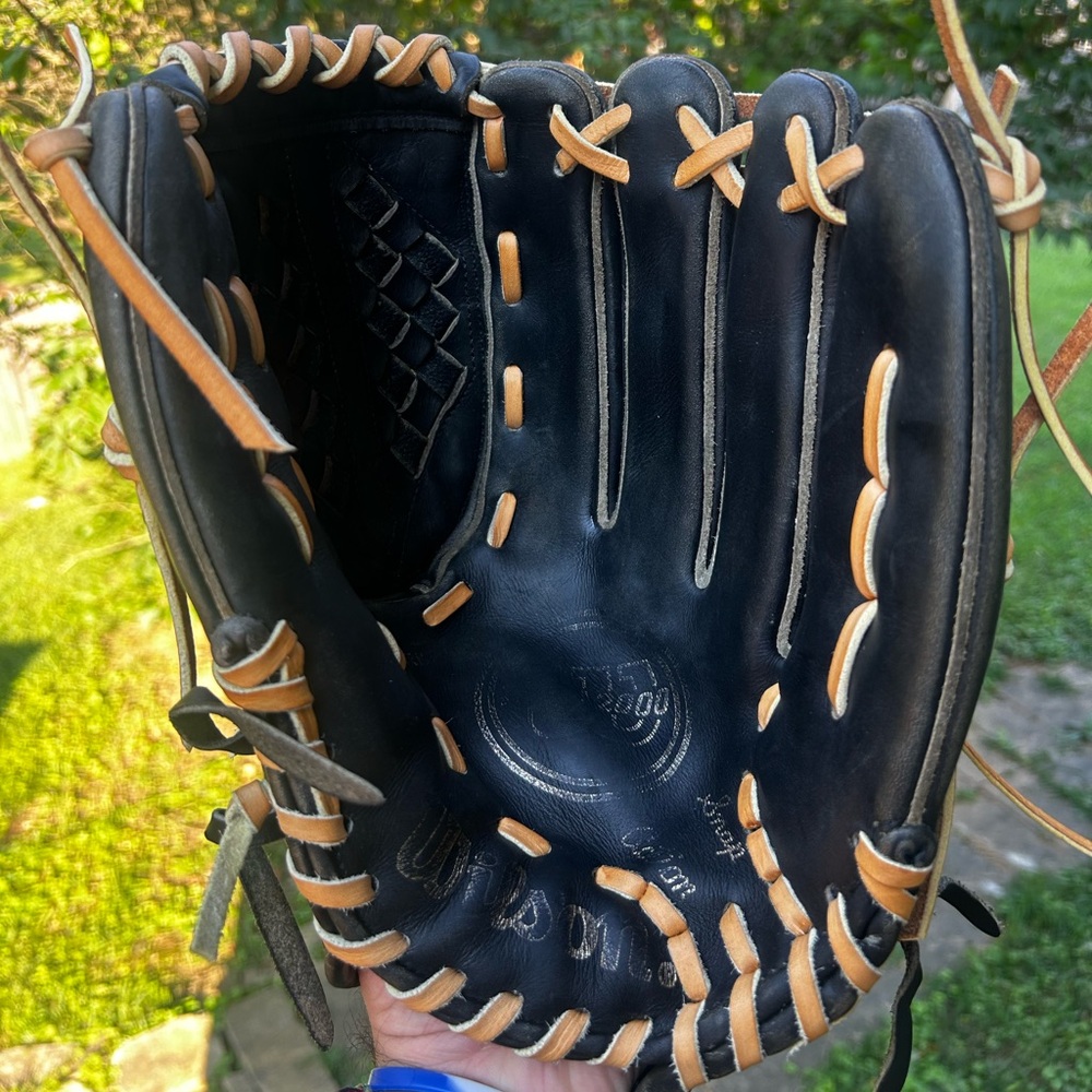 Wilson Baseball Glove: Japan The “A2000” - XXC (relaced & refreshed) AEO (RHT)